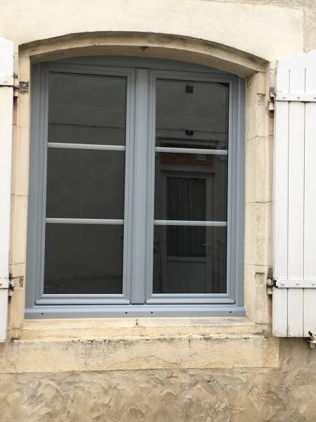 Changement de fenêtres en pin pré-finition gris à Langon 33210