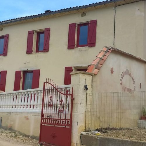 BARESOMETjpg_64803bada8b88