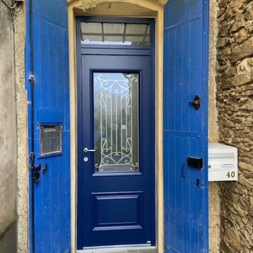 EMBAREKjpg_6218eda9108fb